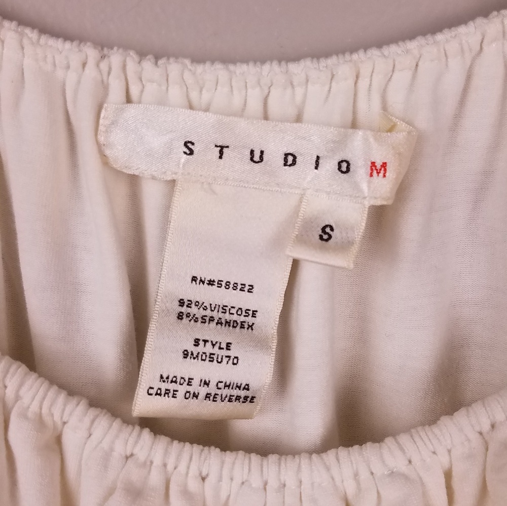 Studio M Ruffled Top - Picture 2 of 4